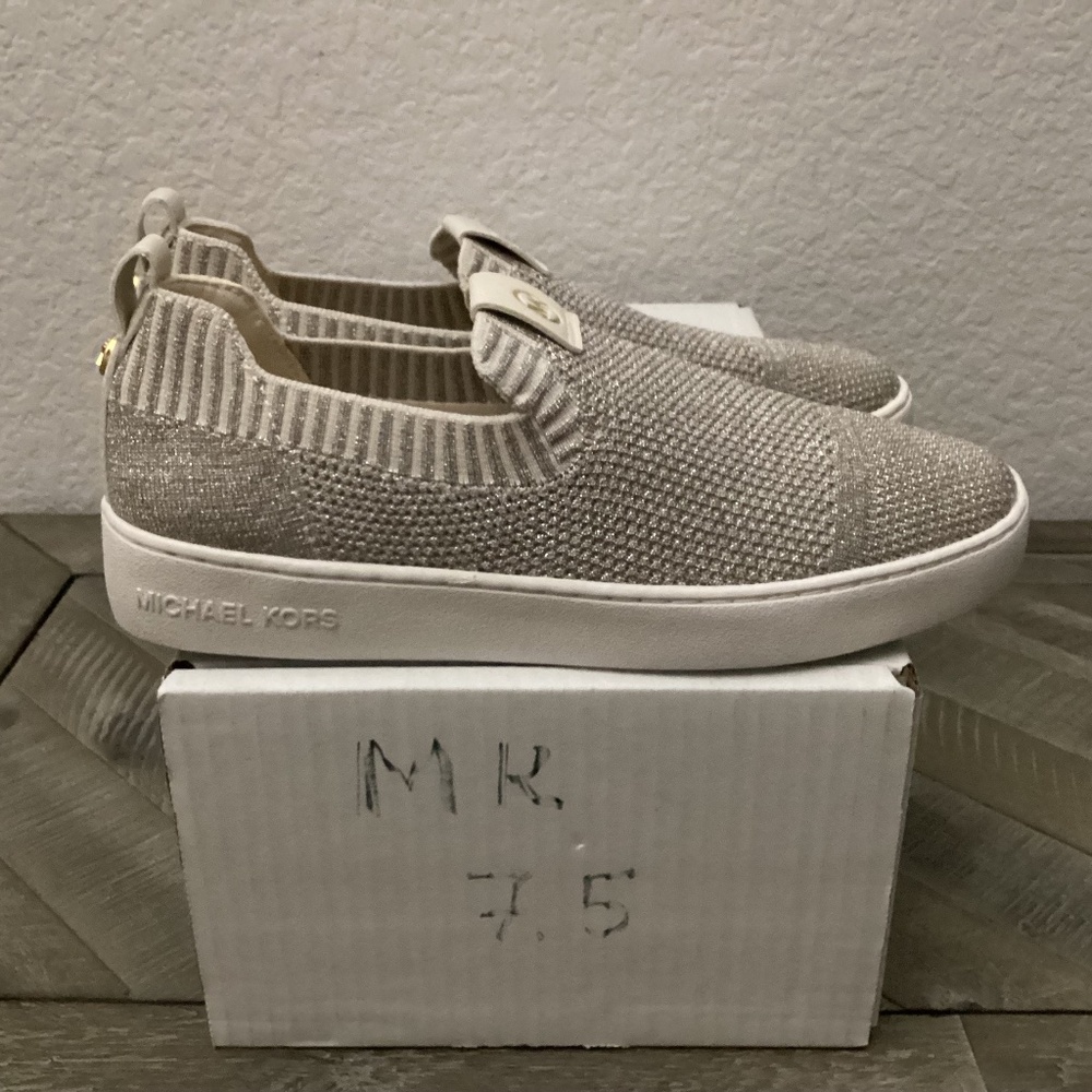 MICHAEL MICHAEL KORS Women's Juno Knit Slip-On Sneakers, size 7.5